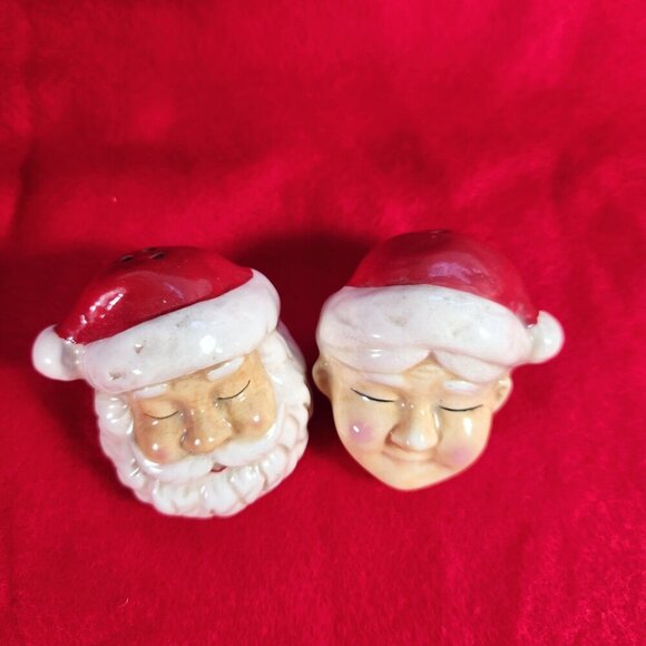 Santa Head Salt and Pepper Shakers Christmas Mrs Santa and Santa - Picture 2 of 13
